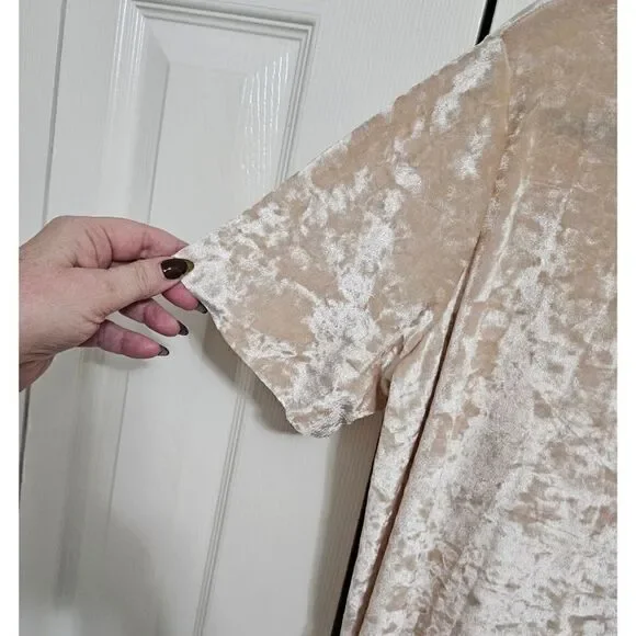 Women's Velvet Dress EUC Size Small in Light Pink - Picture 3 of 6